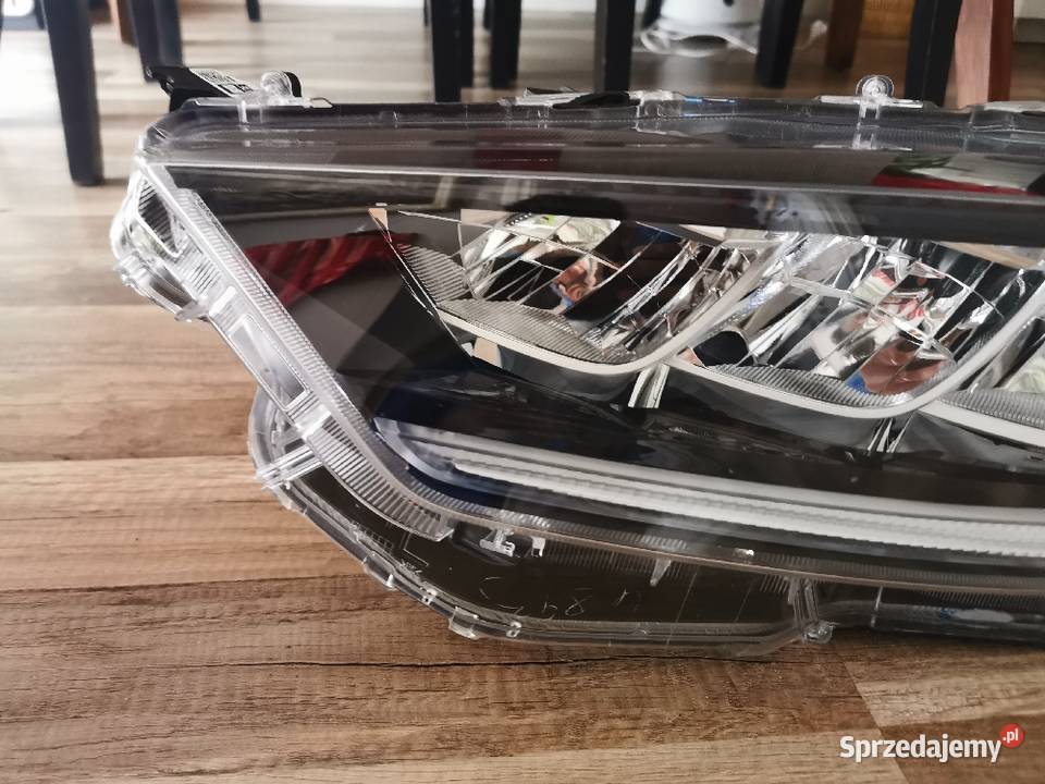 TOYOTA YARIS LAMPA PRZEDNIA E427583L Jelenia Góra