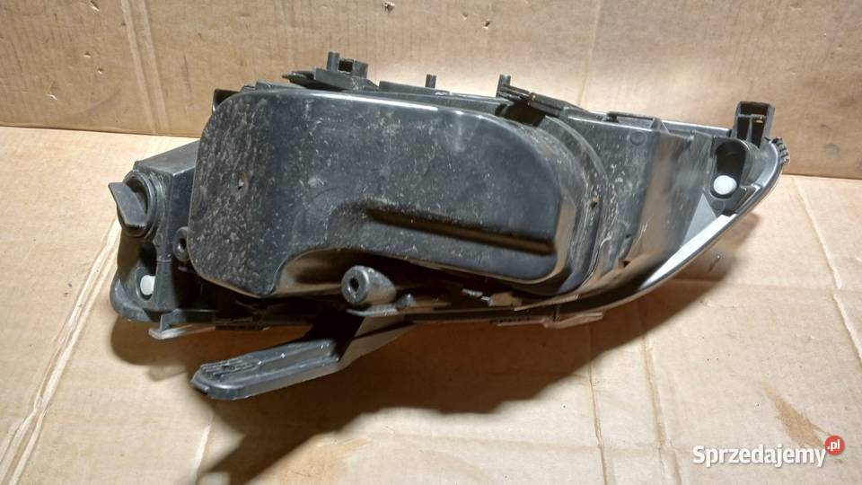 FORD C MK1 LAMPA PRZÓD PRAWA Zbierkowo