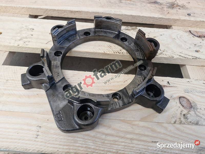 Pokrywa Massey Ferguson 3635 3670 8120 8250 dolnośląskie Byków