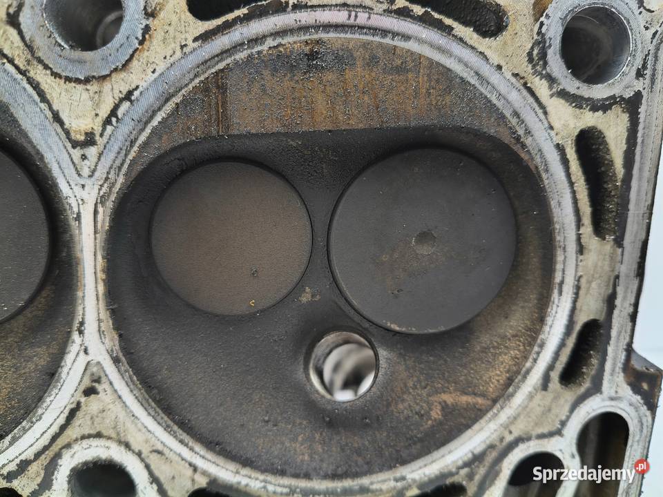 GŁOWICA CYLINDRÓW wałek VW Polo IV 12 6V Chełm