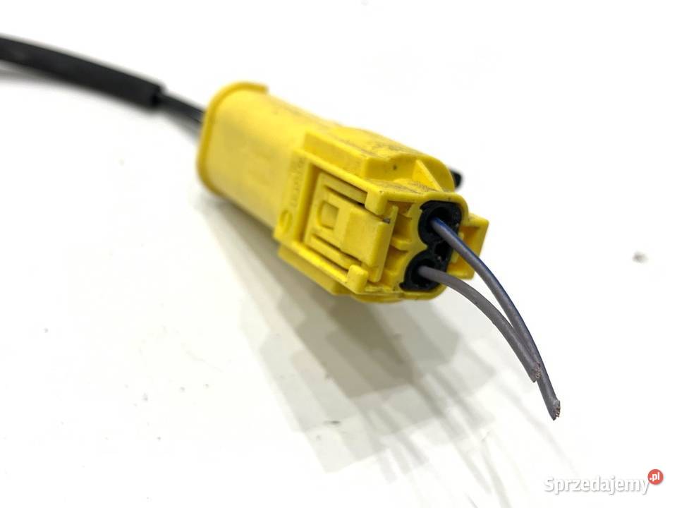 ZAMEK MASKI PRAWY BMW F44 SportowyCoupe 7468350