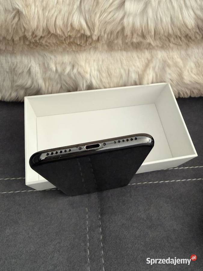 Iphone 10X stan idealny z nowymi słuchawkami Kaniów