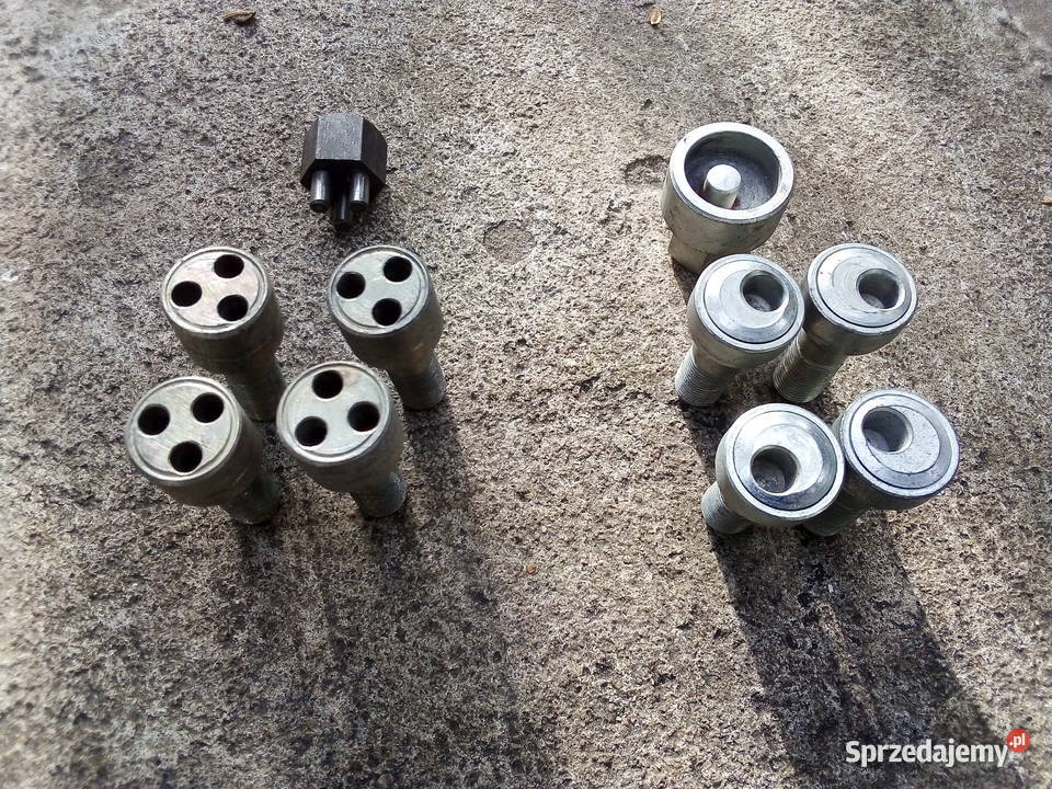 Emblematyznaczki Fiat125p126p Leszno