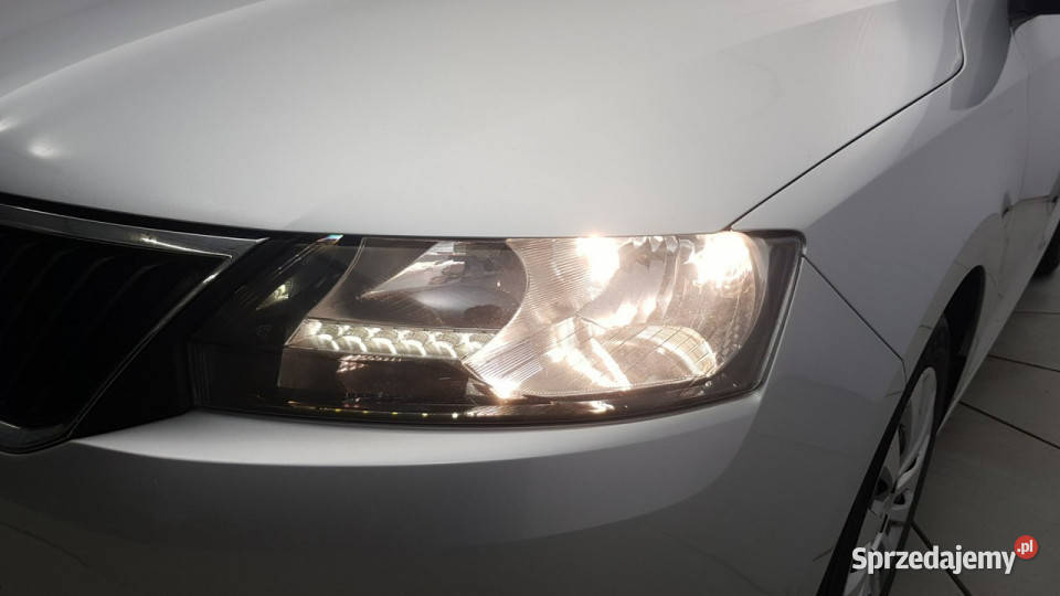 koda RAPID 10 TSI Ambition Z Polskiego Salonu gniazdo AUX Rapid mazowieckie