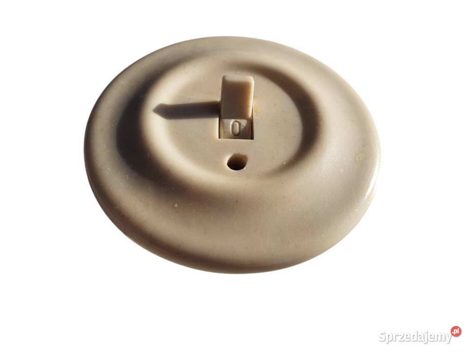 Stary przełącznik elektryczne podtynkowy Cieszyn