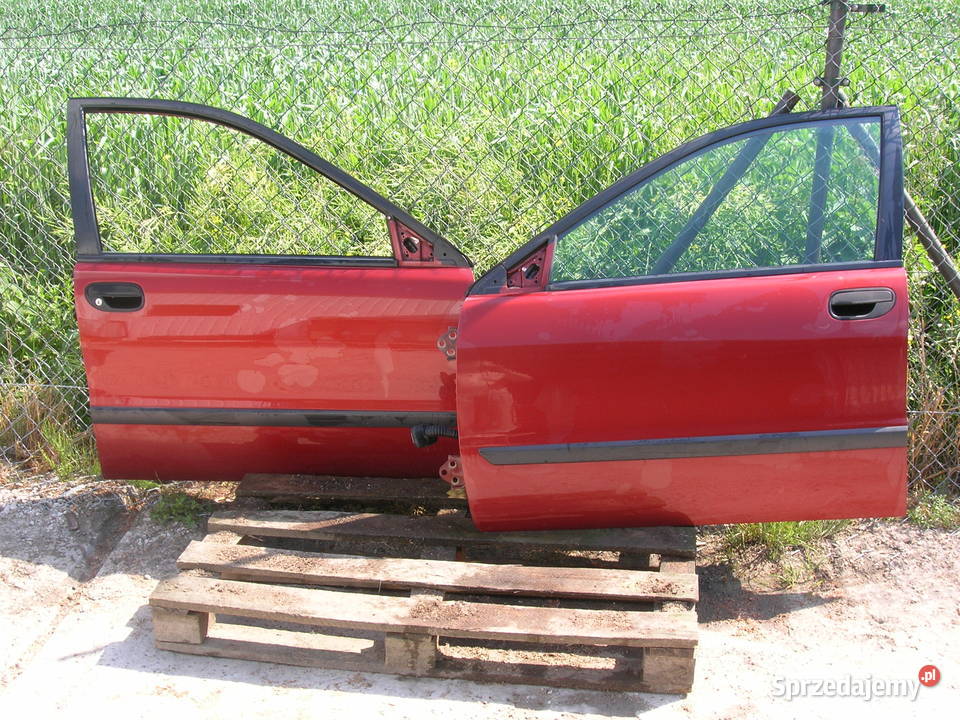 Drzwi prawy przód tył VOLVO S40 2001 części blacharskie Części samochodowe