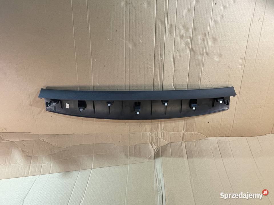 Tapicerka osłona klapy 5N0867707 vw tiguan 5N Rok produkcji 2014