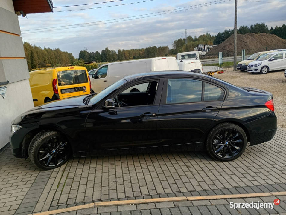 BMW 330 BMW 330D xDrive ładny stan 4x4 sedan F30 Chełm Śląski