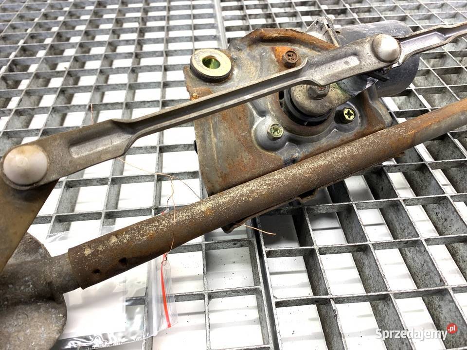 MECHANIZM WYCIERACZEK PRZÓD MITSUBISHI OUTLANDER