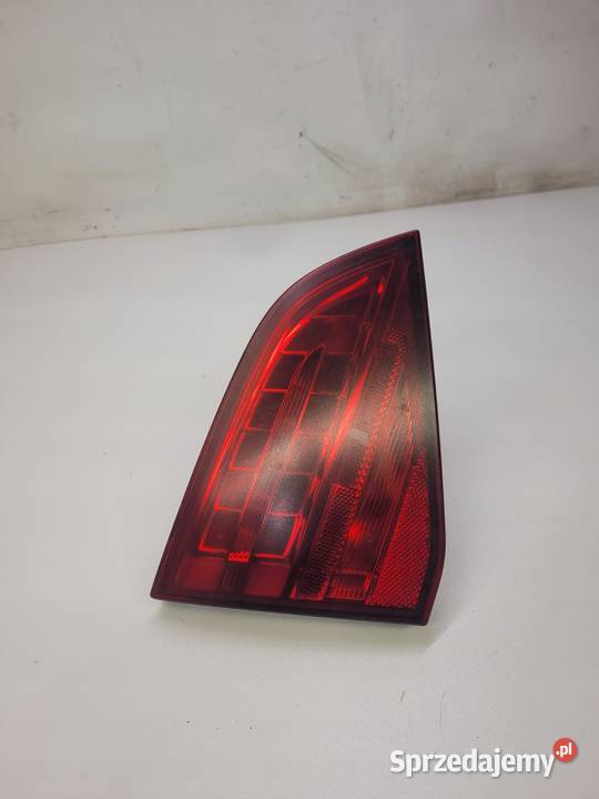 LAMPA LEWY TYŁ AUDI A4 B8 KOMBI LED 8K9945093B Przystajń sprzedam