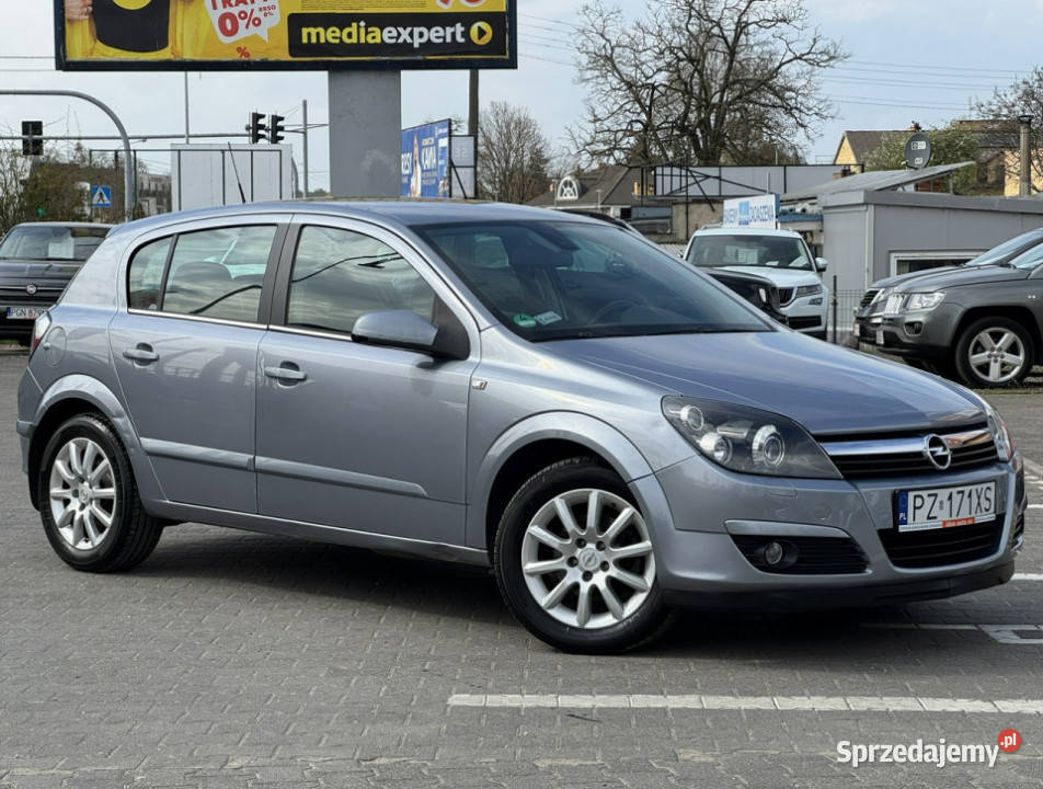 Opel Astra FILMAutomatBenzynaBiXenonNowy Rozrząd szary Motoryzacja Suchy Las