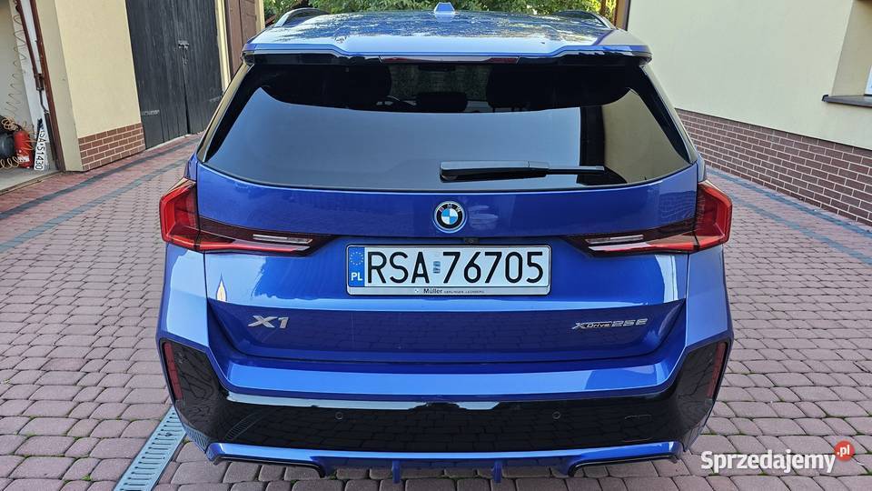 BMW X1 U11 15 xDrive 4x4 M Pakiet Automat 2025r światła do jazdy dziennej