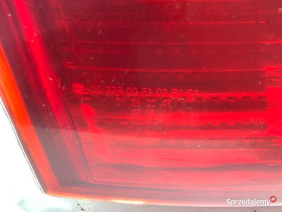LAMPA LEWY TYŁ AUDI A6 C6 Hatchback 0411 ŚWIATŁO