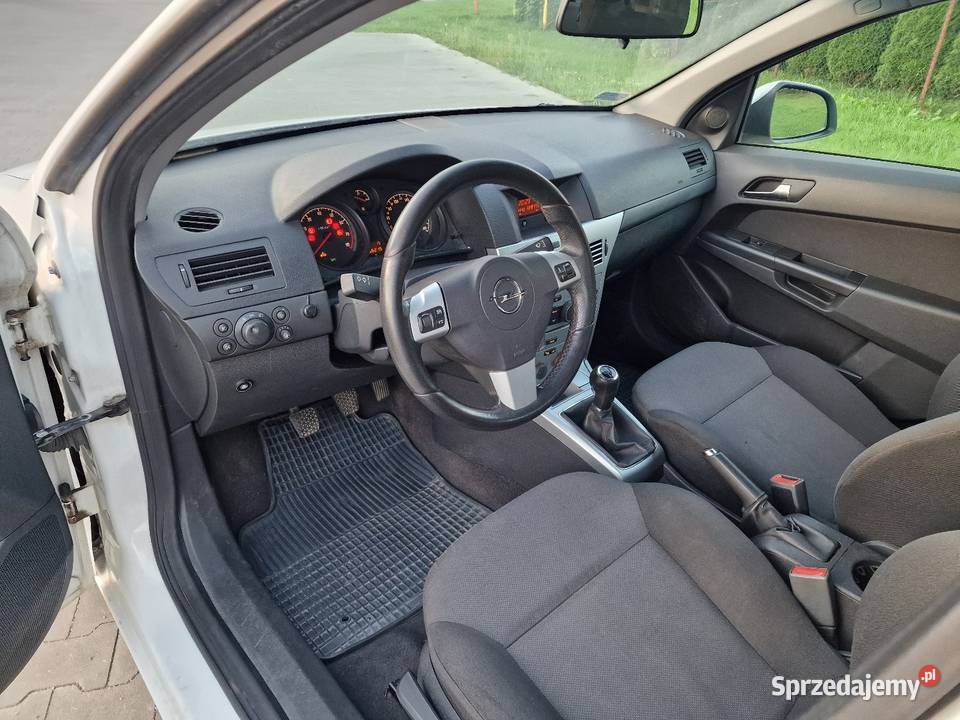 Opel Astra H Lift 16 LPG Klimatyzacja Alufelgi możliwa zamiana Ryglice sprzedam