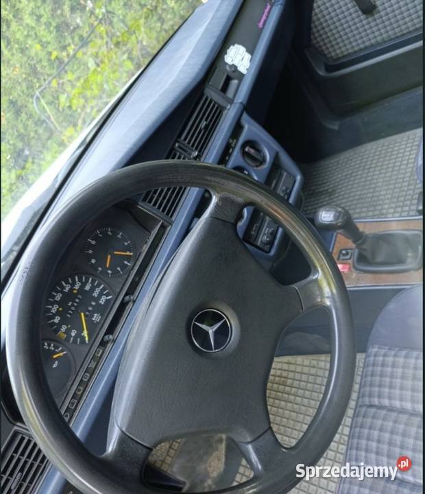 Mercedes w 190 w201 części 18b Rok produkcji 1992 lubelskie Żyrzyn sprzedam