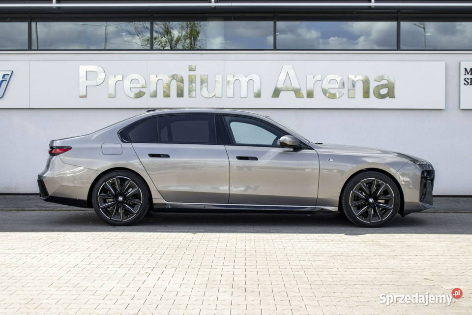 BMW 740 BMW 740d xDrive Limuzyna Demo Koła łódzkie Łódź