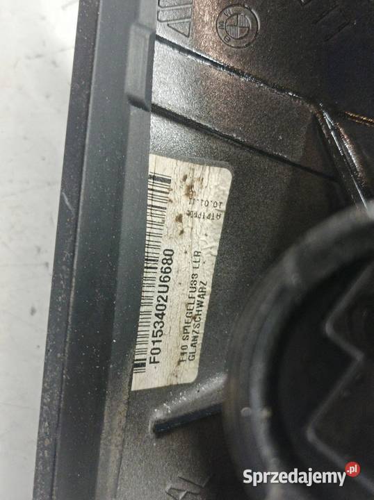 LUSTERKO PRAWE 3PIN EUROPA Bmw Seria 5 VI 2010 Rok produkcji 2011