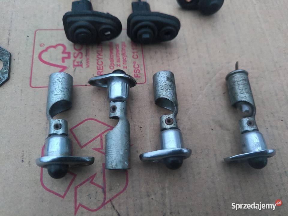 Fiat 125p klasyk wyłącznik schowek listwyhak Stalowa Wola sprzedam