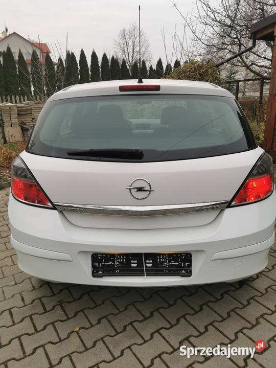 Opel Astra H 14 benzyna 66KM Starachowice