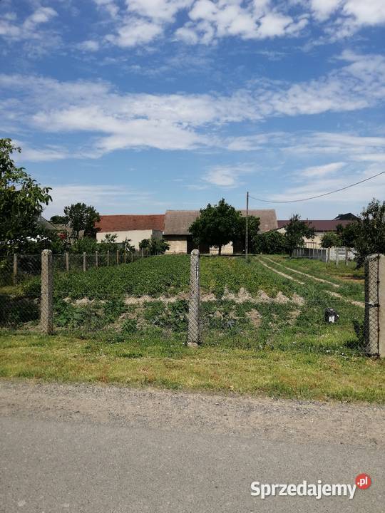 Dom z zabudowaniami gospodarczymi Komorniki sprzedam