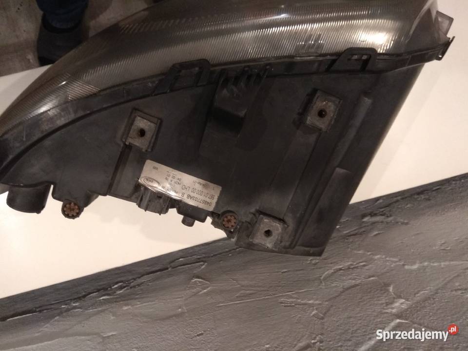 lampy przednie Chrysler Voyager IV