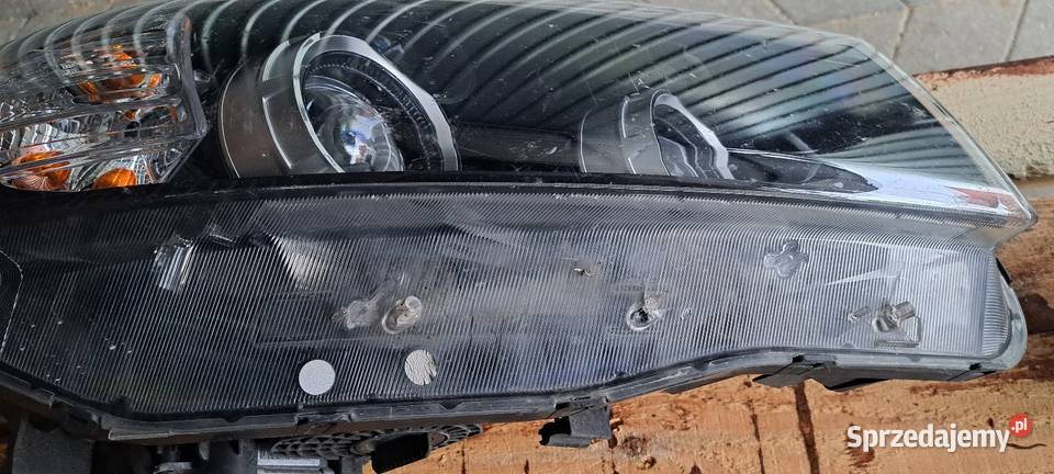 Sprzedam części kia sorento 2016r Lampy przednie Osie