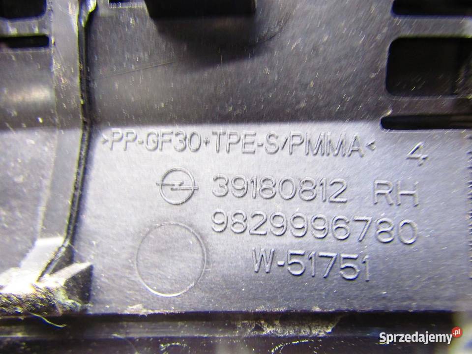 LISTWA BŁOTNIKA PRAWY TYŁ TYLNA OPEL CORSA F