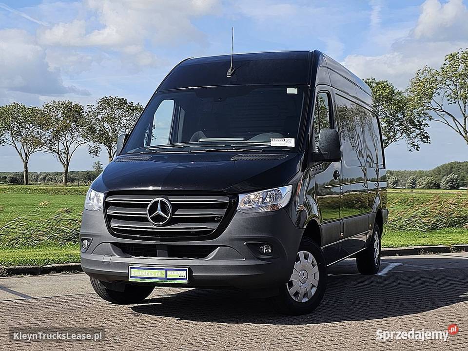 MercedesBenz SPRINTER 317 L2H2 Navi Mbux AC Samochody dostawcze