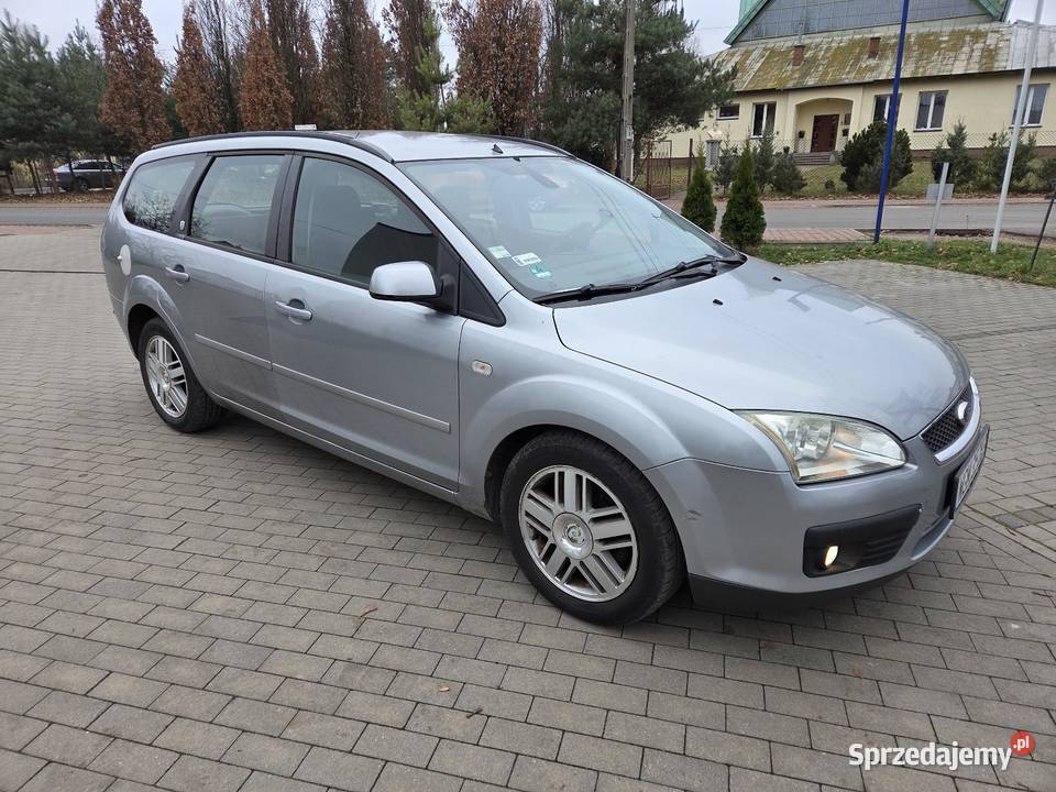 Ford Focus II Ghia 16 benzyna