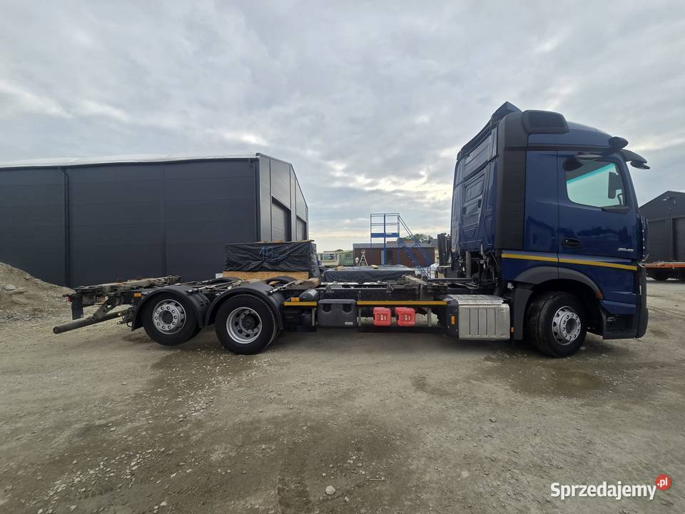 Zabudowa BDF Mercedes Actros Komorniki