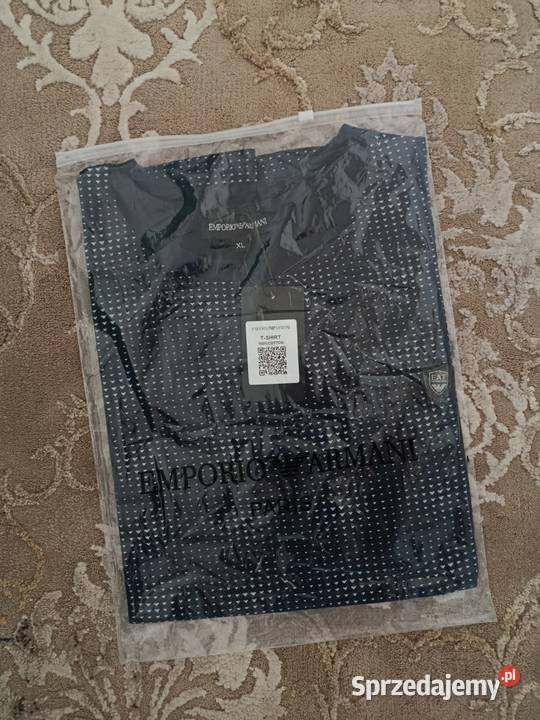 Tshirt męski Emporio Armani elegancki małe logo Armani Białystok