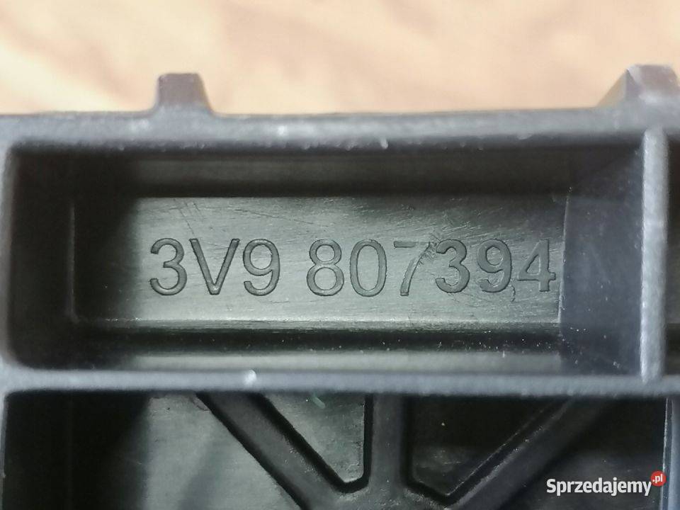 SKODA SUPERB III KOMBI ŚLIZG ZDERZAK PRAWY TYŁ Pleszew