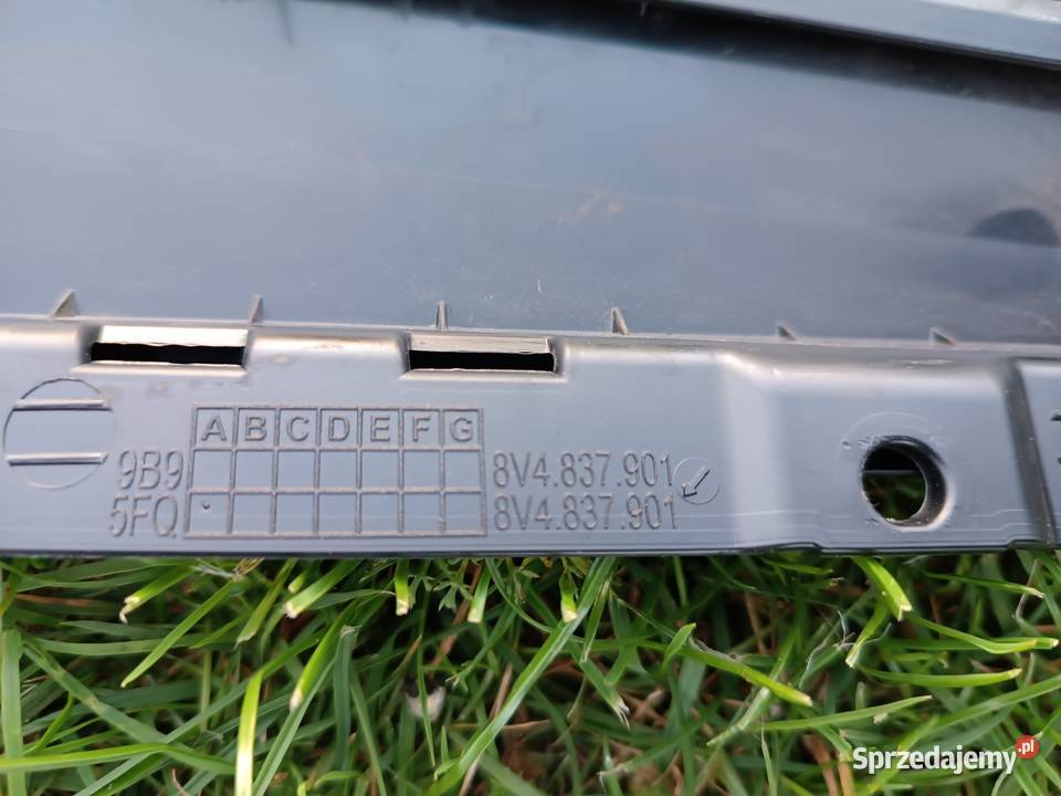 Listwa nakładka drzwi lewy przód A3 8V 8V4837901 wielkopolskie Turek