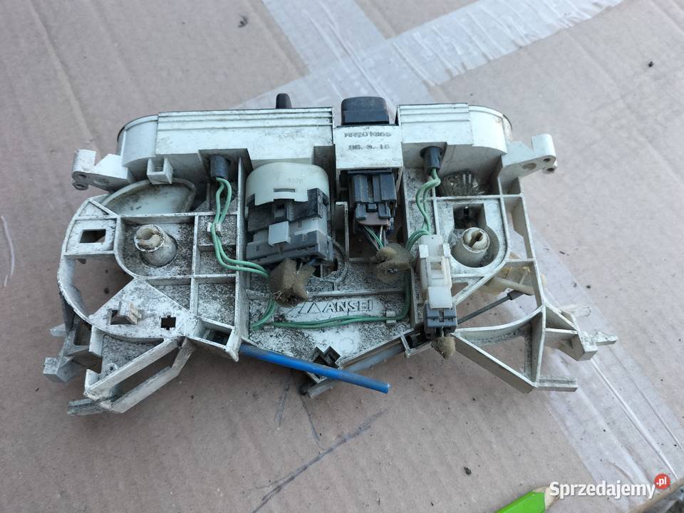 Panel nawiewu klimatyzacji MITSUBISHI COLT Kamień-Kolonia