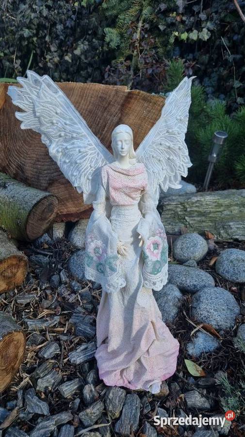 Delikatny Anioł w kolorach ecru i różu z Zamość sprzedam