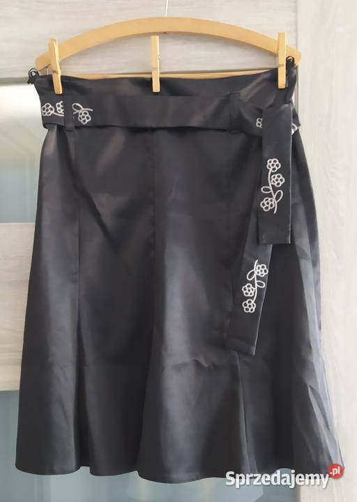 Spódnica damska z paskiem w kwiaty Hajnówka