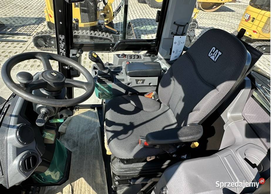 ŁADOWARKA KOŁOWA CATERPILLAR 906