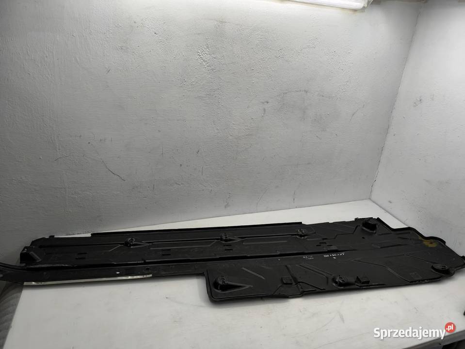 OSŁONA PODWOZIA PRAWA MERCEDES C W204 LIFT SEDAN osobowe sprzedam