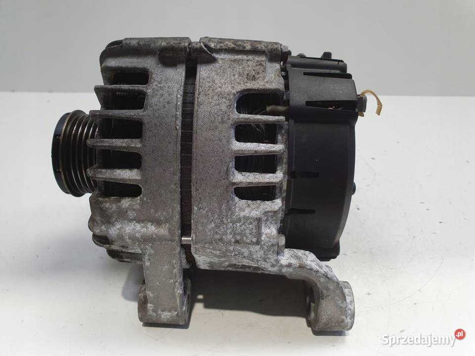 ALTERNATOR BMW F12 F13 30 D valeo 8570672 AL04 osobowe Chełm sprzedam