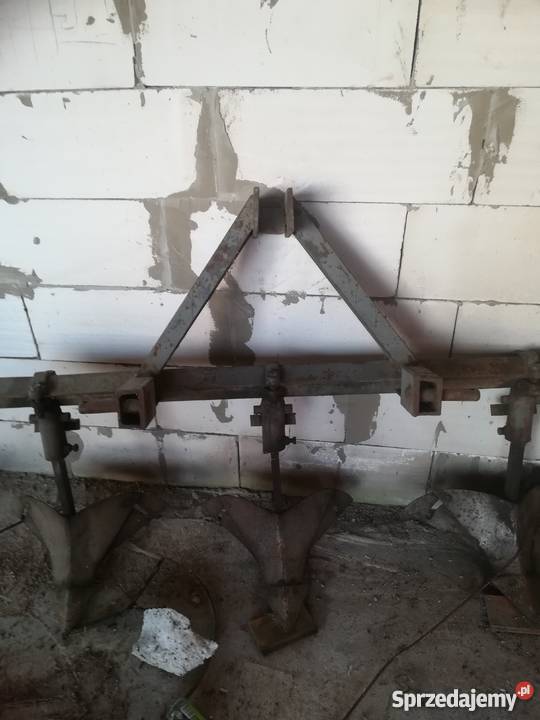 Sprzedam ciągniki z osprzętem kujawsko-pomorskie Kozi Róg sprzedam