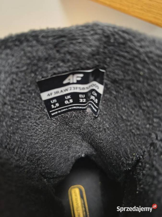 Buty zimowe 4F czarne rozmiar 32 Moda i Styl sprzedam