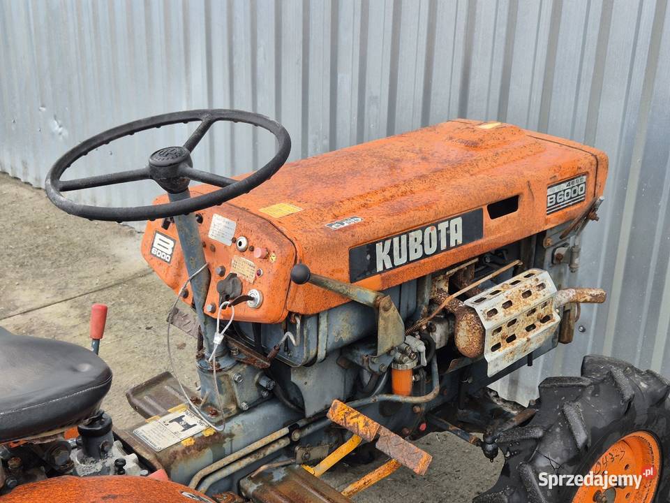 Traktorek traktor KUBOTA B6000D 44 14 Małuszyn sprzedam