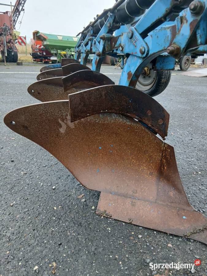 Sprzedam pług Overum 4 skinów Pługi Rożnowo