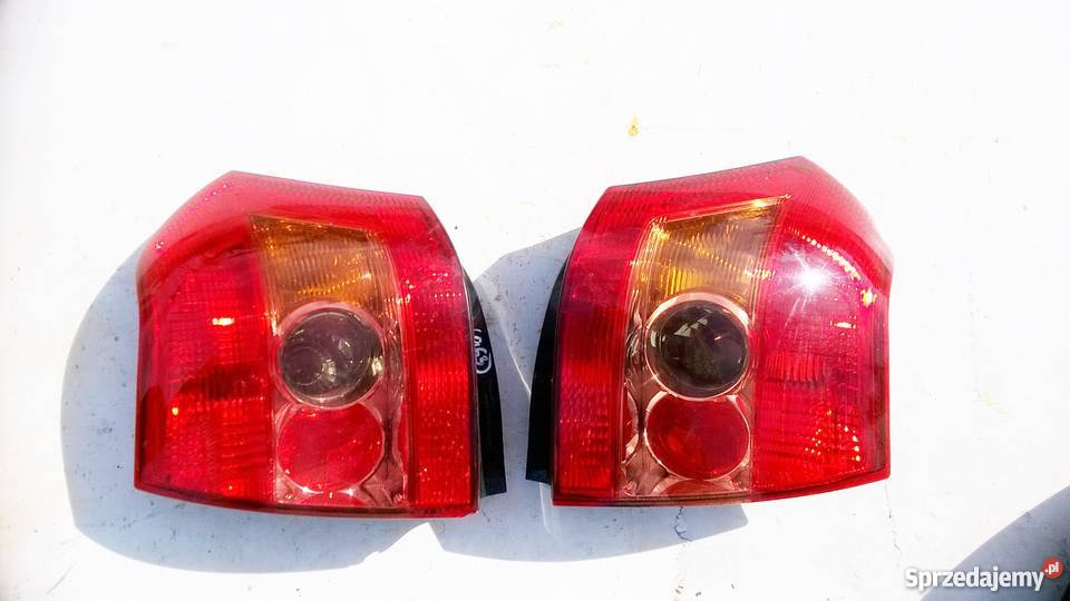TOYOTA COROLLA 5D 2002 2003 LAMPA TYŁ LEWA PRAWA Wrocław
