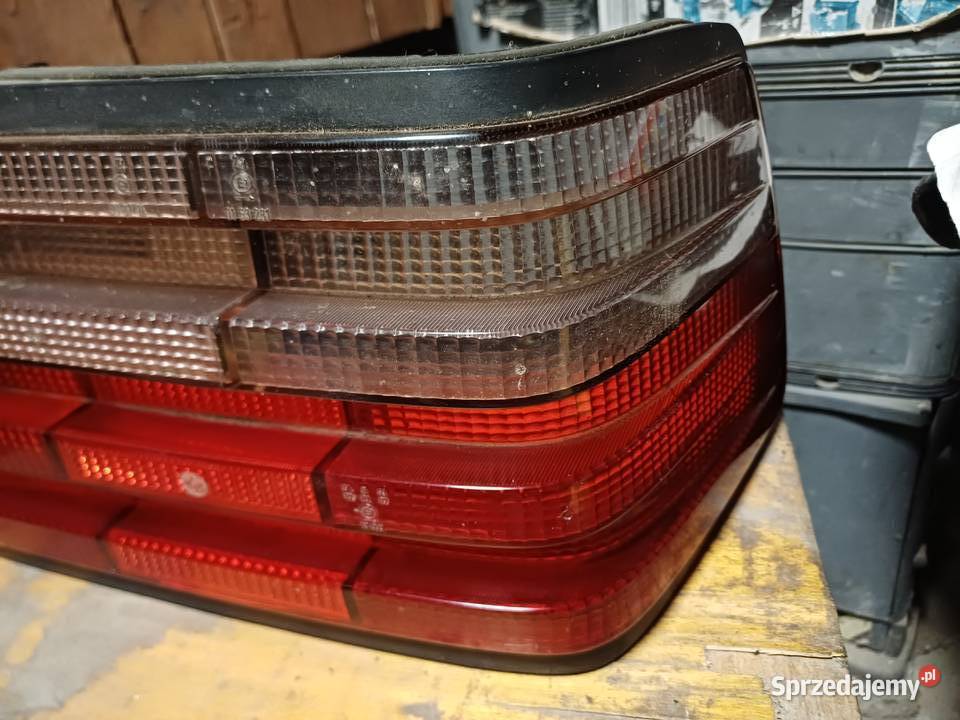 Sprzedam prawą lampę tył do mercedes w124 Radzyń Chełmiński