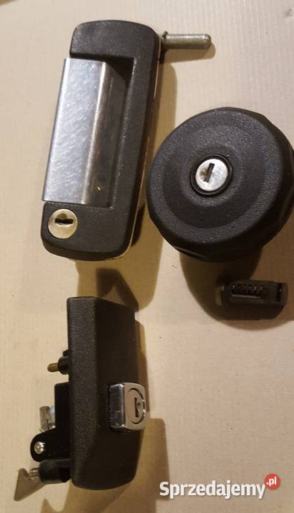 Zamki zestaw FIAT 126 klamka korek wlewu klapa