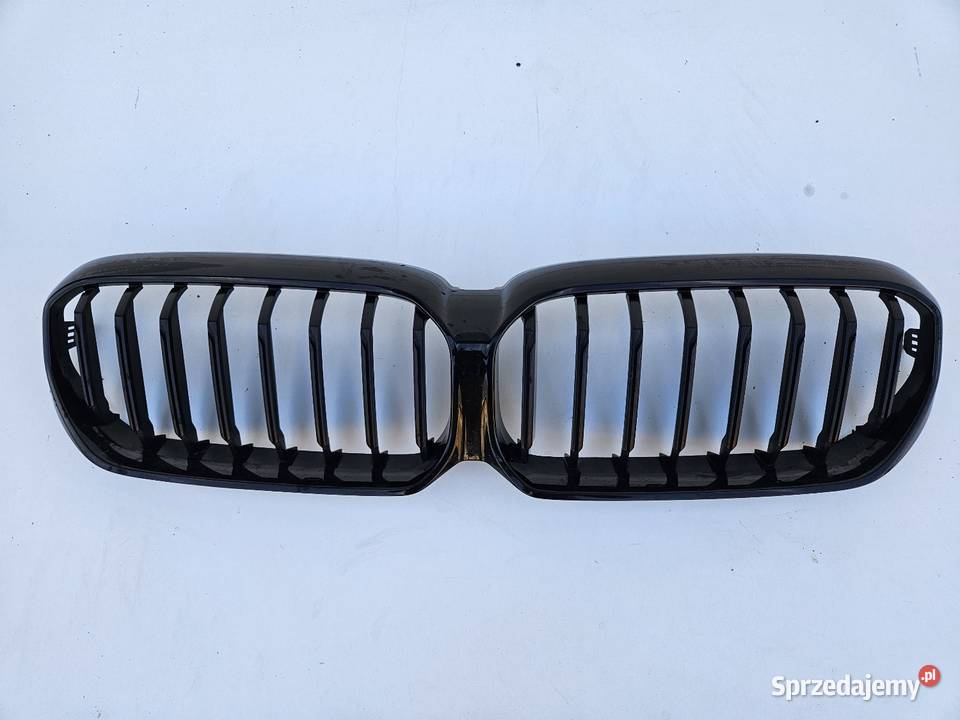 BMW 5 G30 G31 LIFT LCI GRILL ATRAPA NERKI osobowe Atrapy Międzychód sprzedam