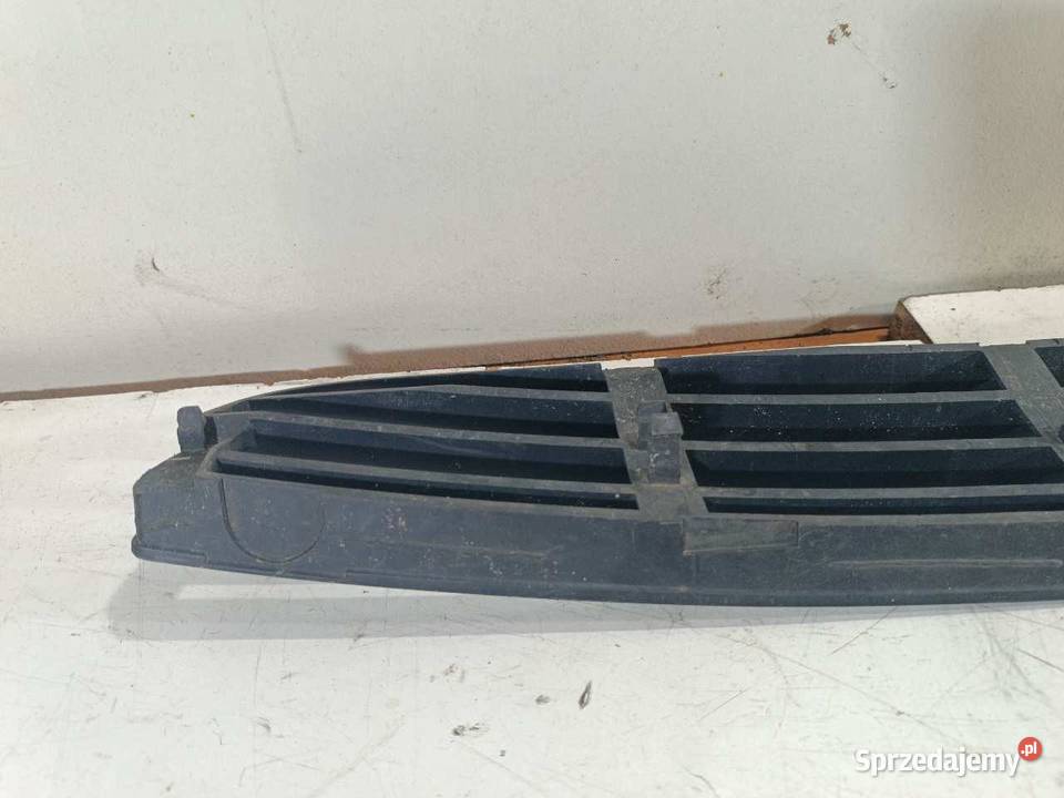 KRATKA ZDERZAKA PRZÓD AUDI A8 D2 4D0854687