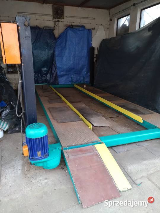 Podnosnik czterokolumnowy napędzany łańcuchem