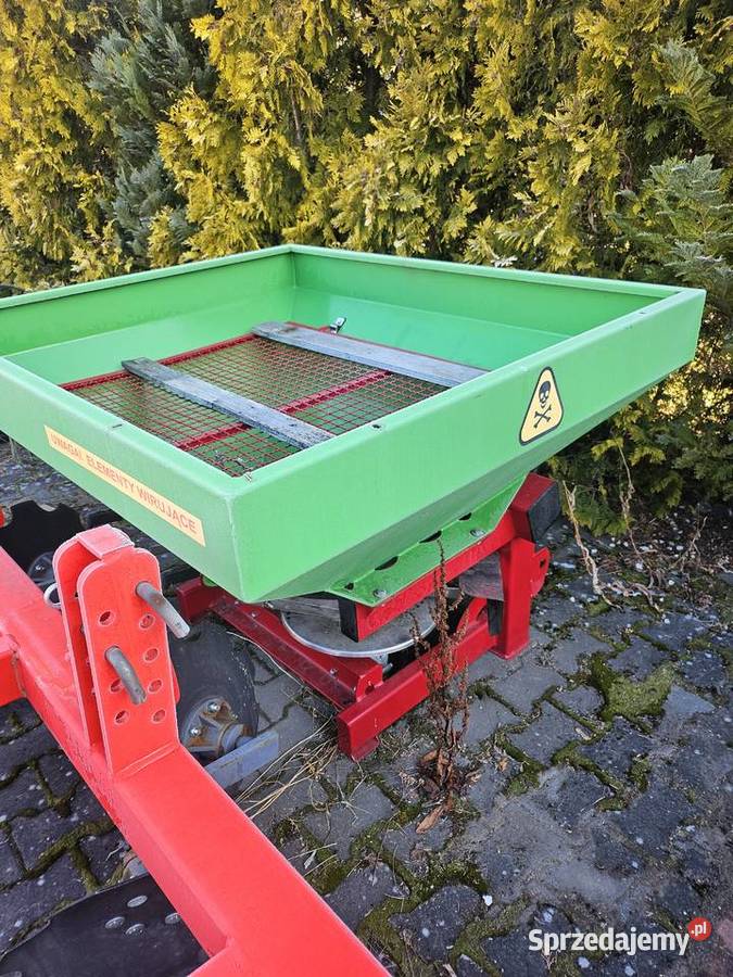 Rozsiewacz dwutarczowy PROMAR NO14 Nawożenie Człuchów